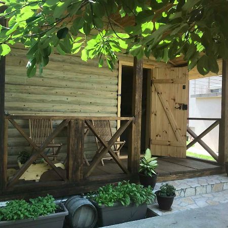Eko Apartmani Krackovic Golubovci Kültér fotó