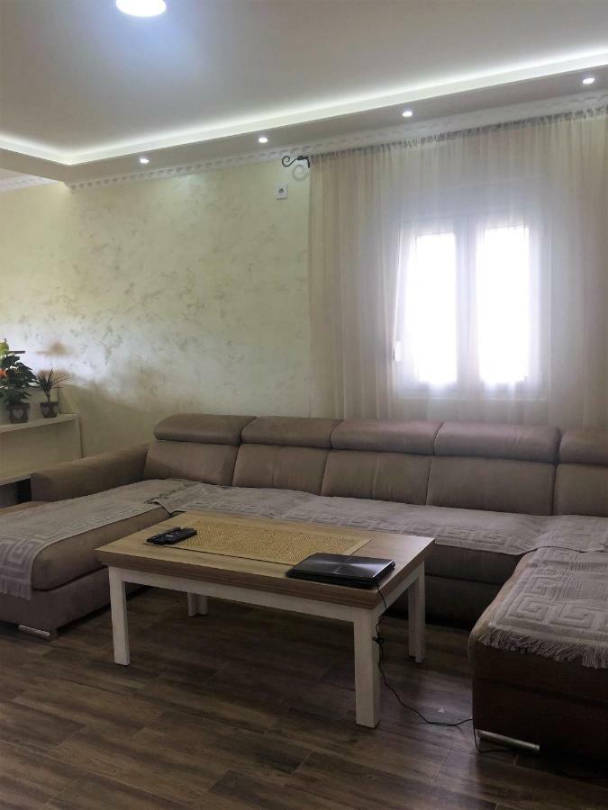 Eko Apartmani Krackovic Golubovci Kültér fotó