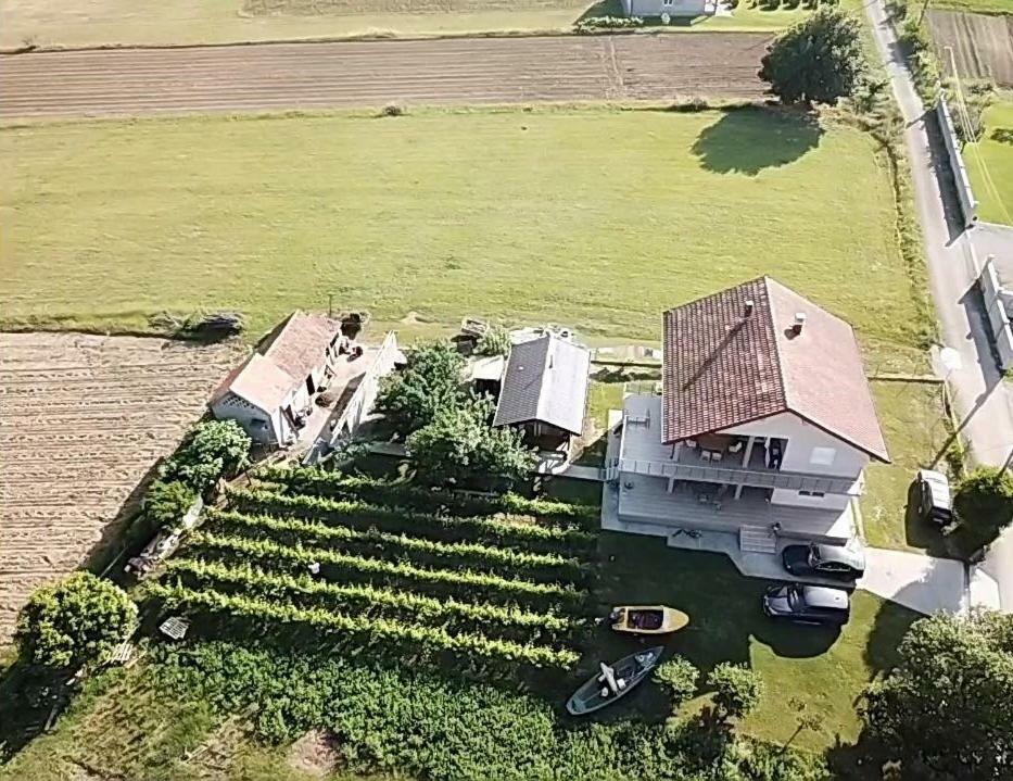 Eko Apartmani Krackovic Golubovci Kültér fotó