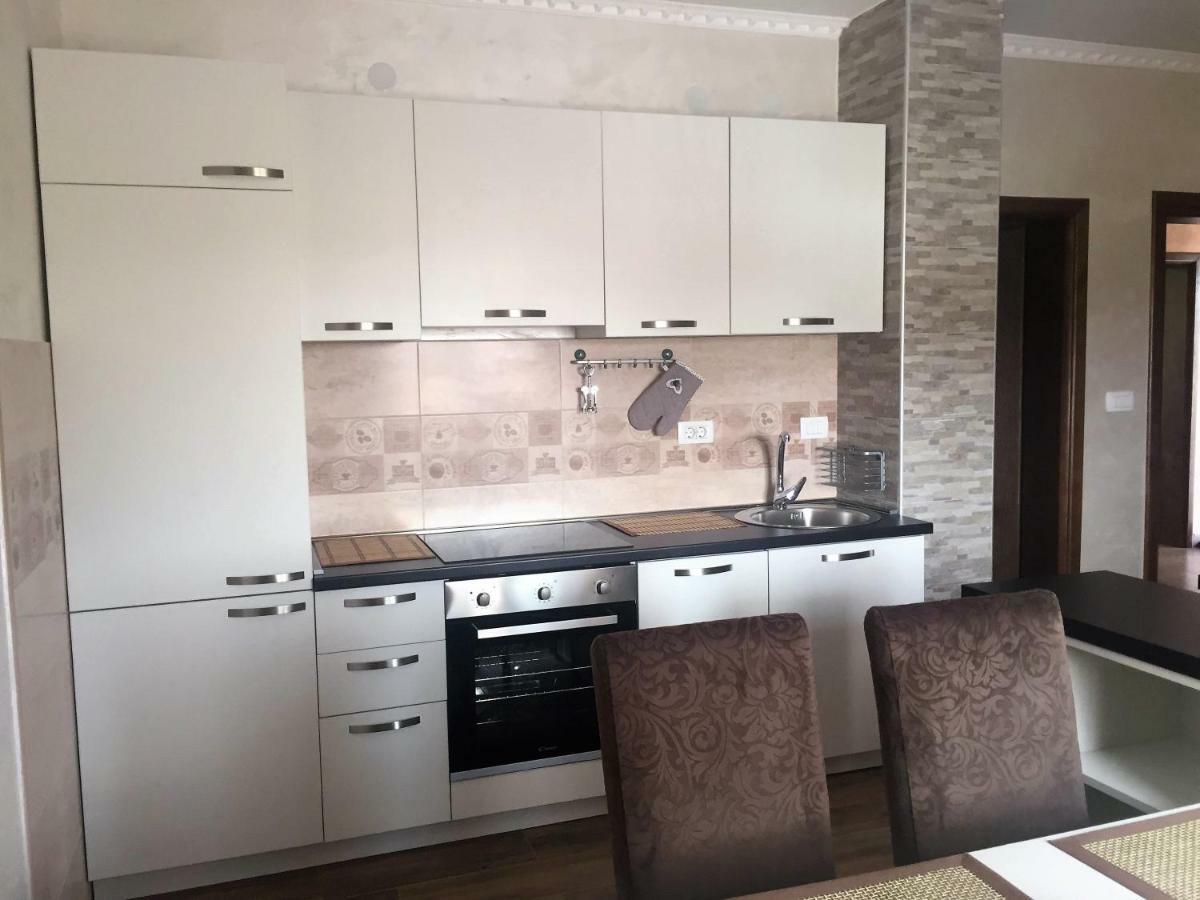 Eko Apartmani Krackovic Golubovci Kültér fotó