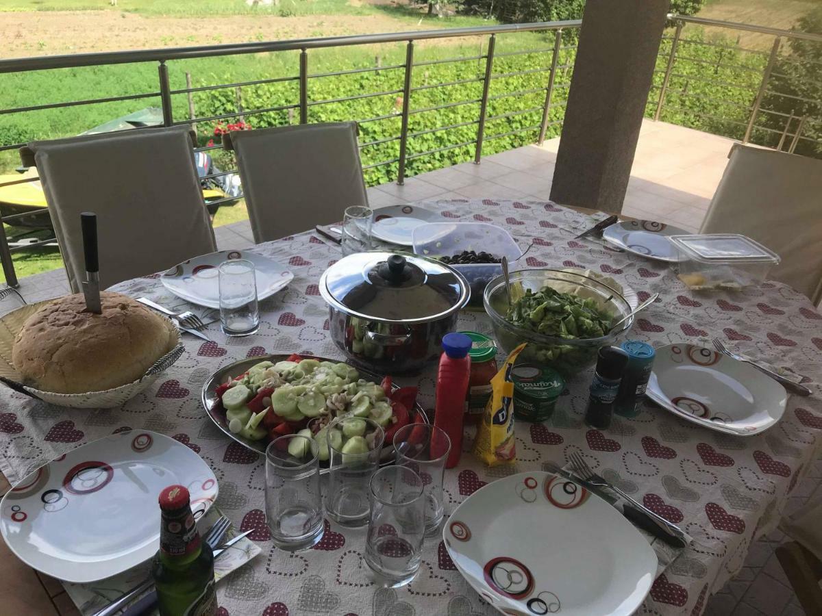 Eko Apartmani Krackovic Golubovci Kültér fotó