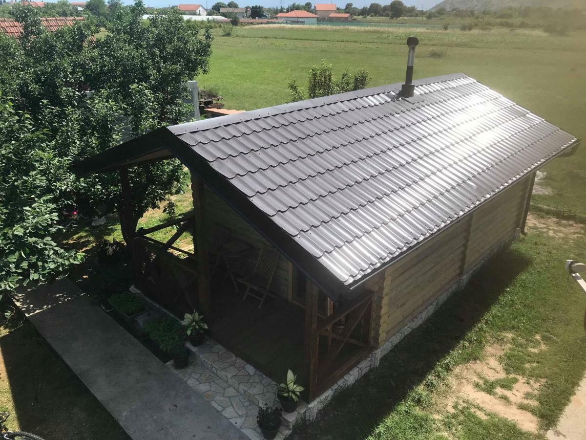 Eko Apartmani Krackovic Golubovci Kültér fotó